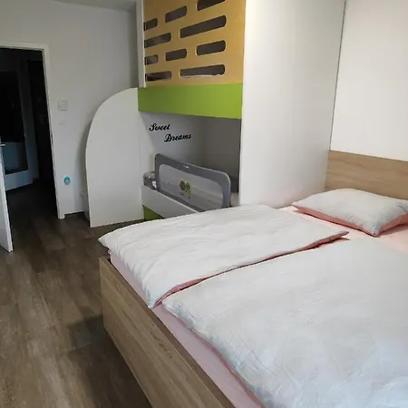 Family Apartment *